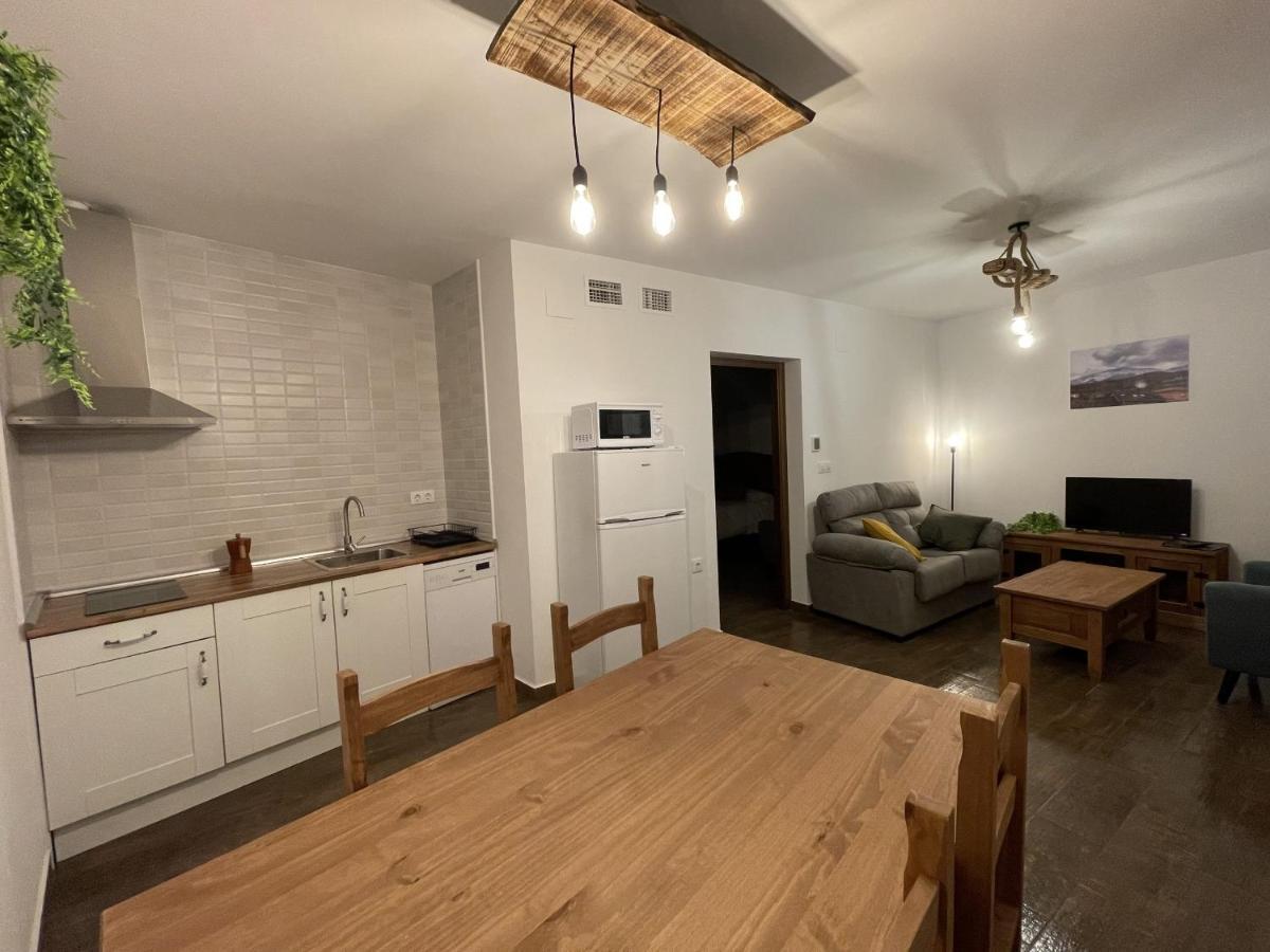 Apartamentos Dona Jimena Del Ambroz 4 Estrellas Complejo Unico En El Centro Del Pueblo - Piscina Ya Abierta 埃尔瓦 外观 照片
